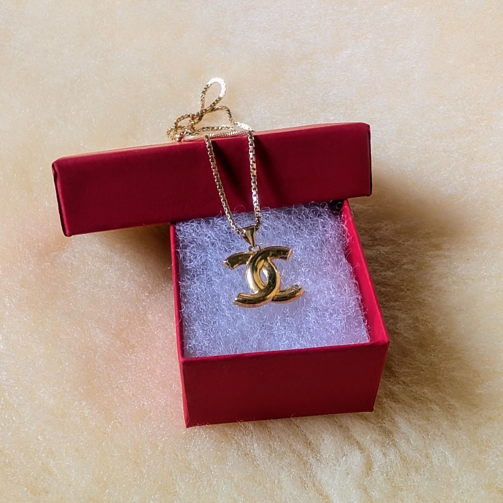 SOLD 🔴 Real 18K Saudi Gold Pendant Only